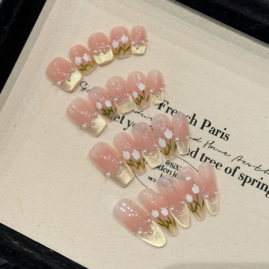 Nails 297-Pearl Tulip Manicure