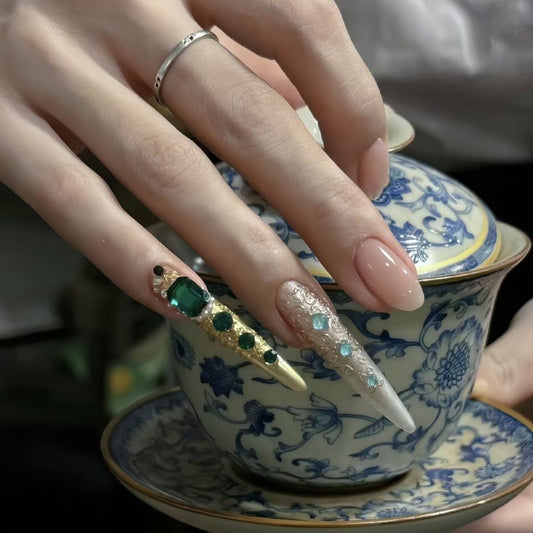 Nails 168-Palace Style Imperial Nail Art