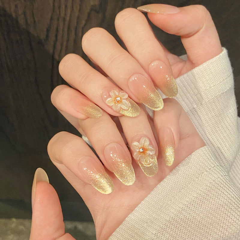 Nails 121-Small fresh creamy white flower gradient whitening nail art