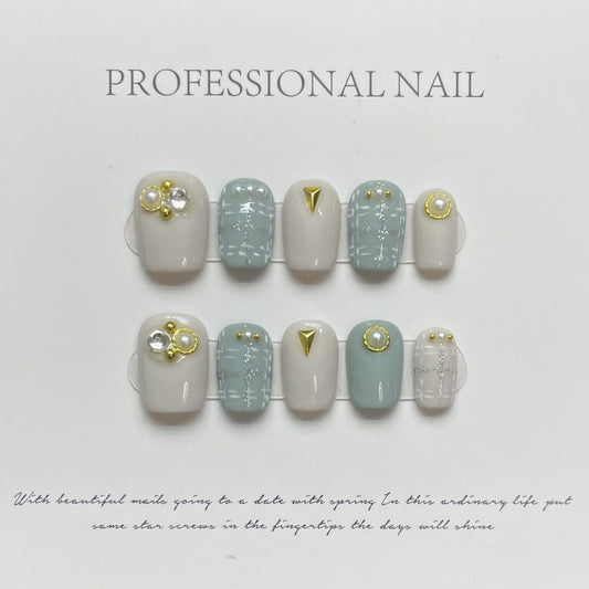 Nails 079-Grey chambray pearl manicure